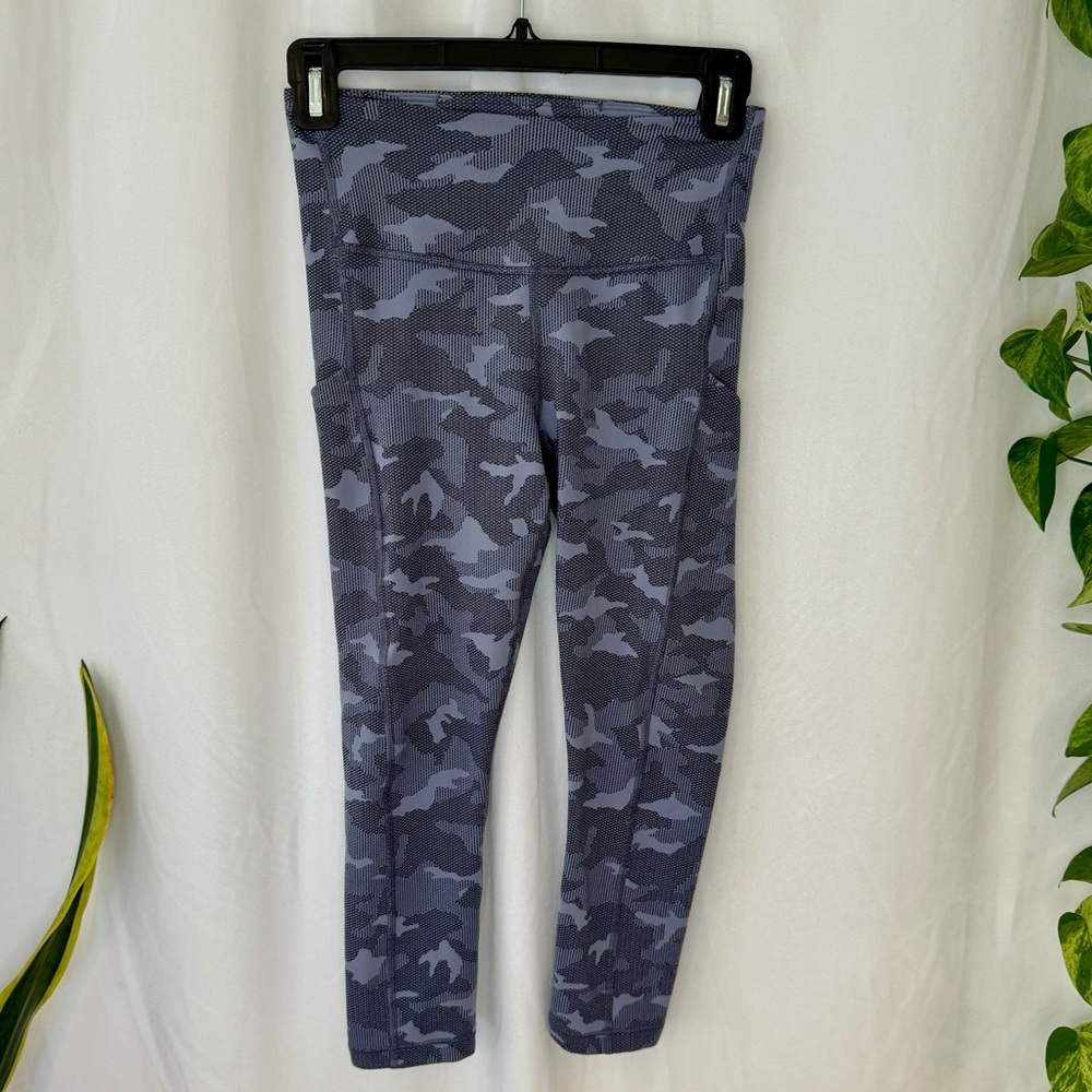 Athleta | Camo Capri Leggings